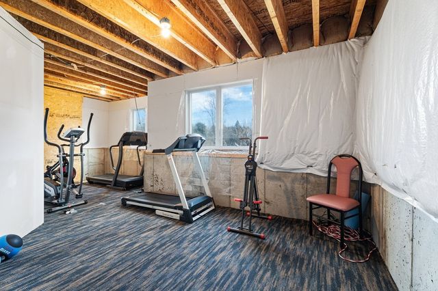 72 Tigerlily Ln, Lansing, NY 14850