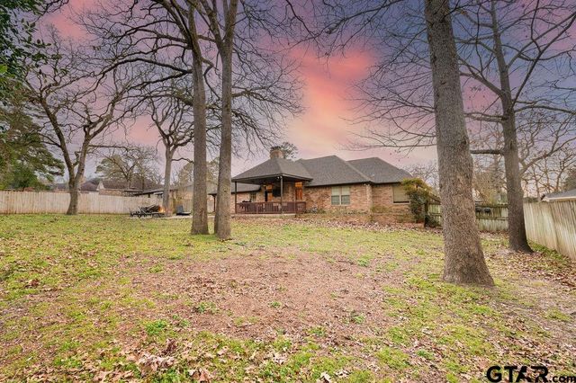 329 Hideaway Lane East, Hideaway, TX 75771