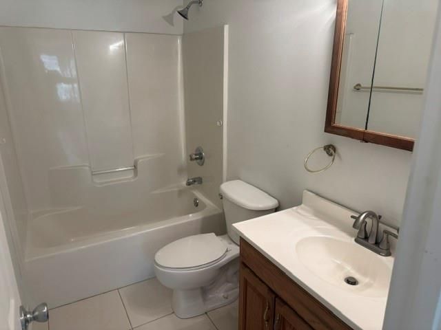 132 Bayou Sara Avenue 114-B, Saraland, AL 36571