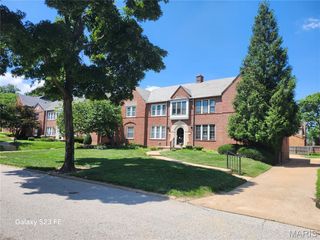 7723 Gannon Avenue, St Louis, MO 63130