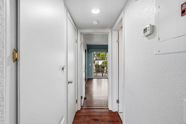 505 S Farrell Drive H49, Palm Springs, CA 92264