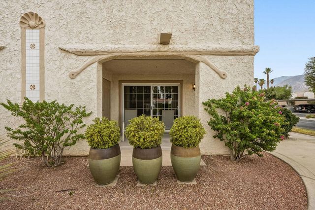 505 S Farrell Drive H49, Palm Springs, CA 92264