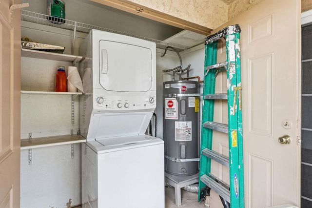 505 S Farrell Drive H49, Palm Springs, CA 92264