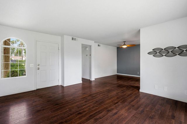 505 S Farrell Drive H49, Palm Springs, CA 92264