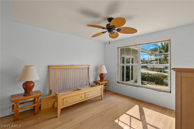 675 Randy LN, Fort Myers Beach, FL 33931