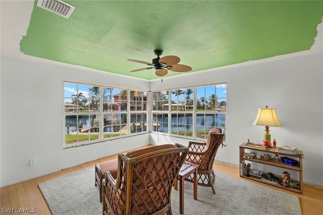 675 Randy LN, Fort Myers Beach, FL 33931