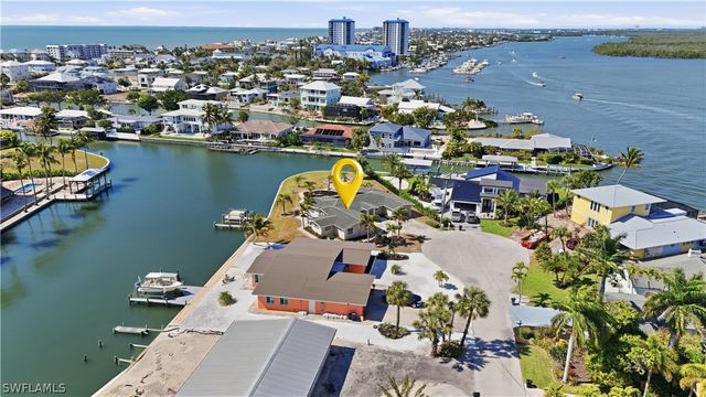 675 Randy LN, Fort Myers Beach, FL 33931