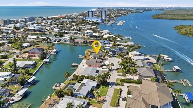 675 Randy LN, Fort Myers Beach, FL 33931