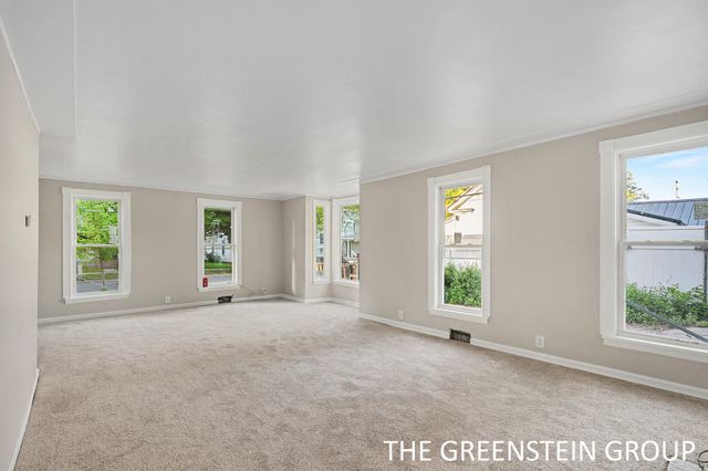 215 W Grove Street, Greenville, MI 48838