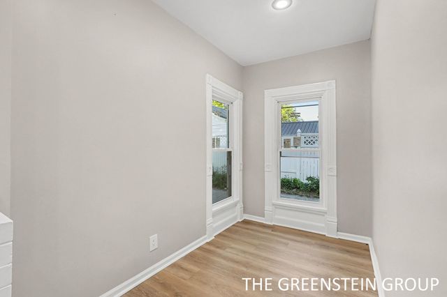 215 W Grove Street, Greenville, MI 48838