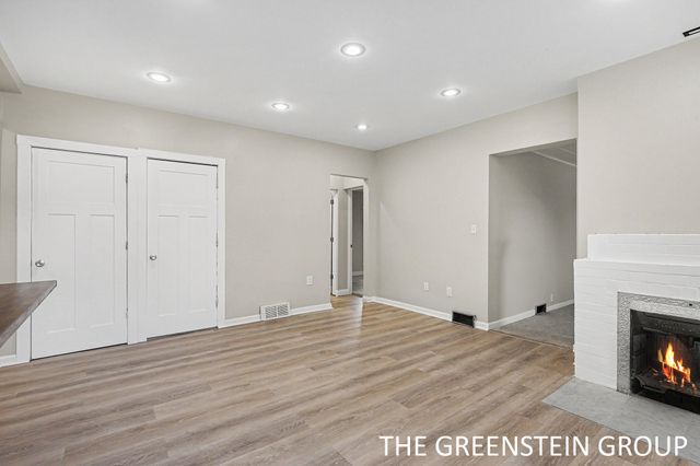 215 W Grove Street, Greenville, MI 48838