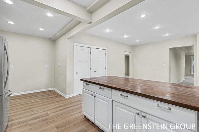 215 W Grove Street, Greenville, MI 48838