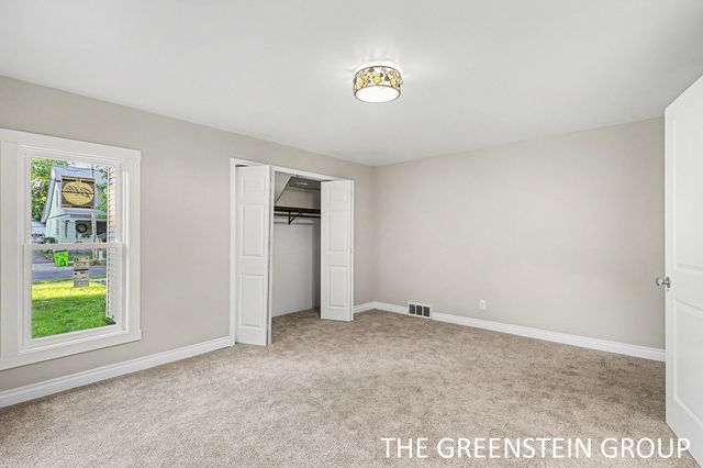 215 W Grove Street, Greenville, MI 48838