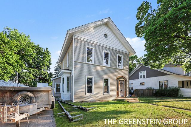 215 W Grove Street, Greenville, MI 48838