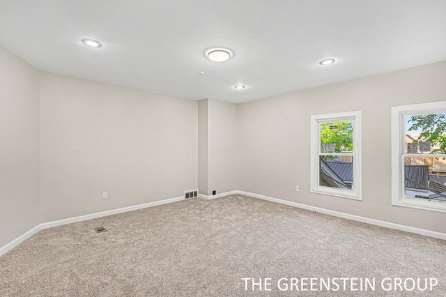 215 W Grove Street, Greenville, MI 48838