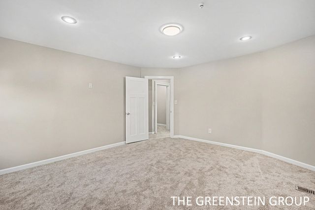215 W Grove Street, Greenville, MI 48838