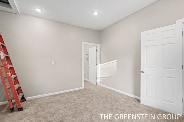 215 W Grove Street, Greenville, MI 48838