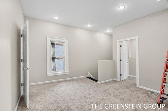 215 W Grove Street, Greenville, MI 48838