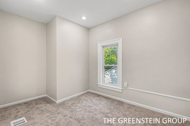 215 W Grove Street, Greenville, MI 48838