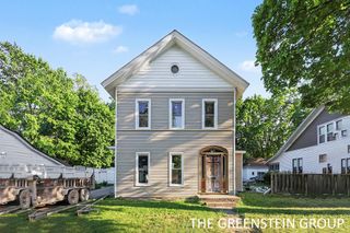 215 W Grove Street, Greenville, MI 48838