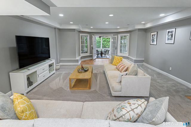 152 High Ridge Avenue, Ridgefield, CT 06877