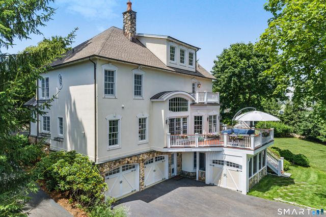 152 High Ridge Avenue, Ridgefield, CT 06877