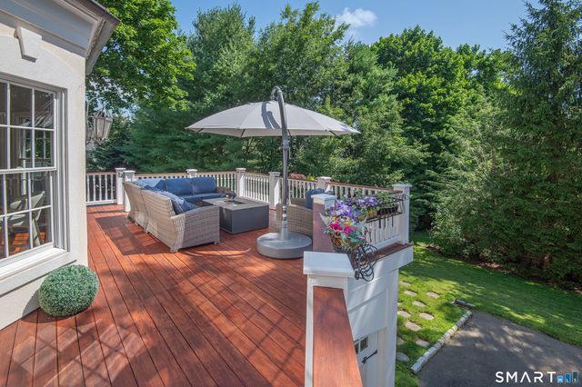 152 High Ridge Avenue, Ridgefield, CT 06877