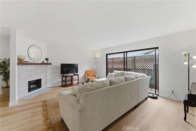 1834 11th Street 2, Santa Monica, CA 90404