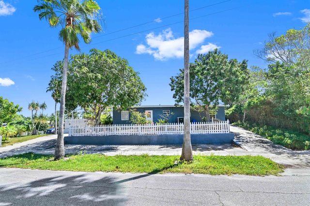 1032 W Jennings Street, Lantana, FL 33462