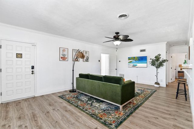 1032 W Jennings Street, Lantana, FL 33462