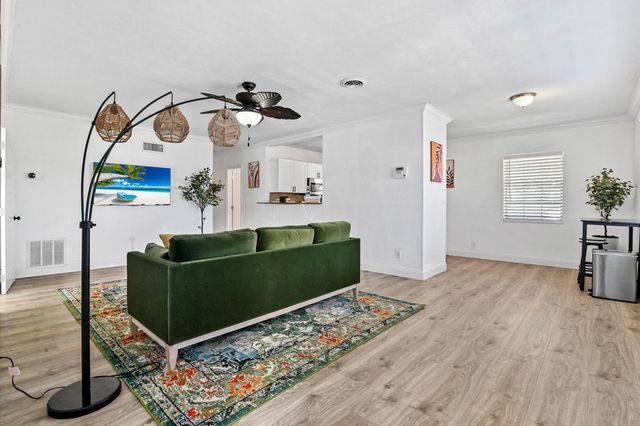 1032 W Jennings Street, Lantana, FL 33462
