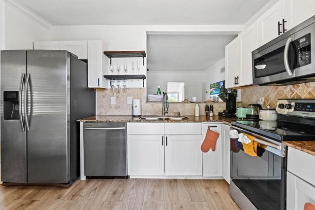 1032 W Jennings Street, Lantana, FL 33462