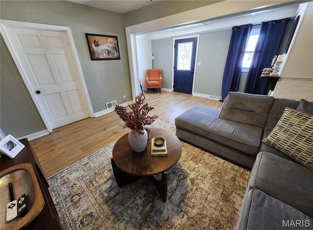 206 WESTWOOD Drive, O'fallon, IL 62269