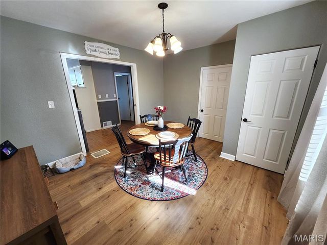 206 WESTWOOD Drive, O'fallon, IL 62269