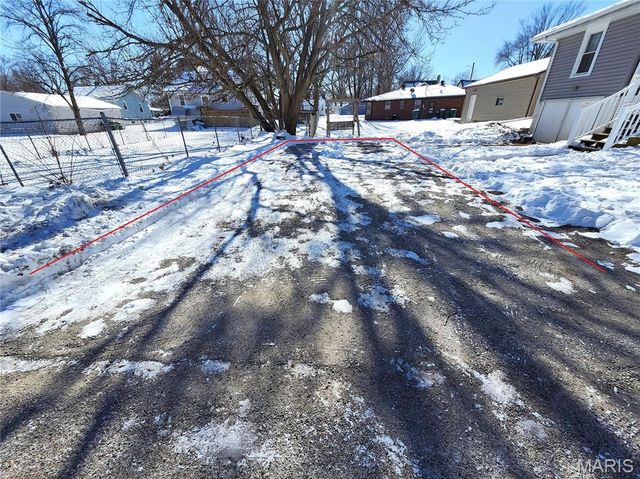 206 WESTWOOD Drive, O'fallon, IL 62269