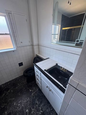 6440 Sunnymere, Oakland, CA 94605