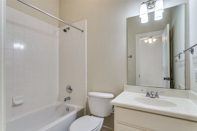 2502 Worthington Street, Dallas, TX 75204