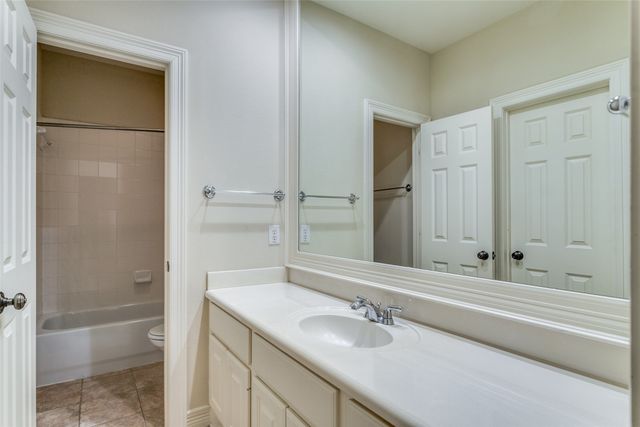 2502 Worthington Street, Dallas, TX 75204