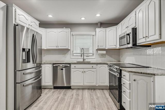 75 Fichter Street, Bloomingdale, NJ 07403