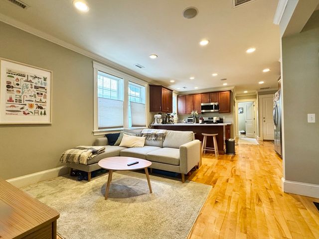 25-27 South Street 2, Boston, MA 02130
