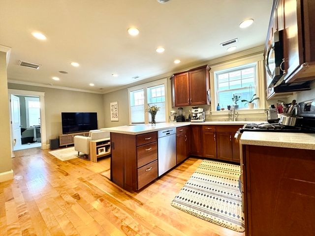 25-27 South Street 2, Boston, MA 02130