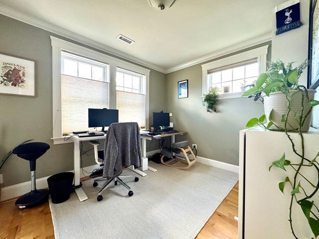 25-27 South Street 2, Boston, MA 02130