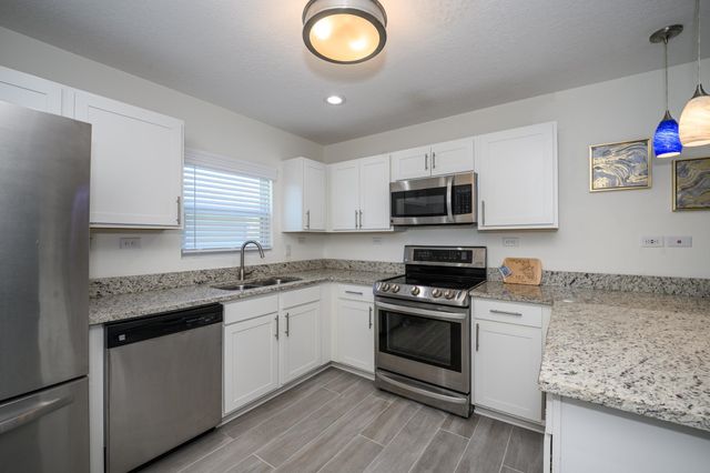 451 Sawmill Landing Dr, St Augustine, FL 32086