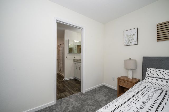 451 Sawmill Landing Dr, St Augustine, FL 32086