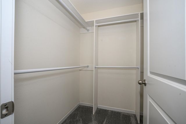 451 Sawmill Landing Dr, St Augustine, FL 32086