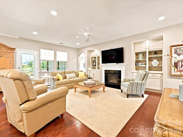 1726 Tailed Hawk Way, Fort Mill, SC 29715