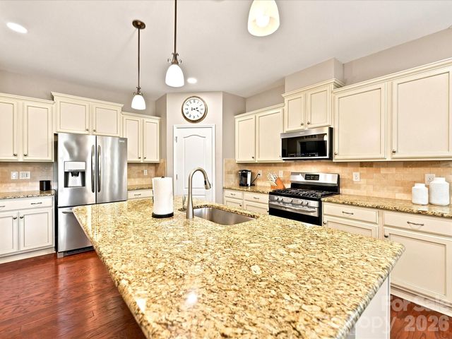 1726 Tailed Hawk Way, Fort Mill, SC 29715