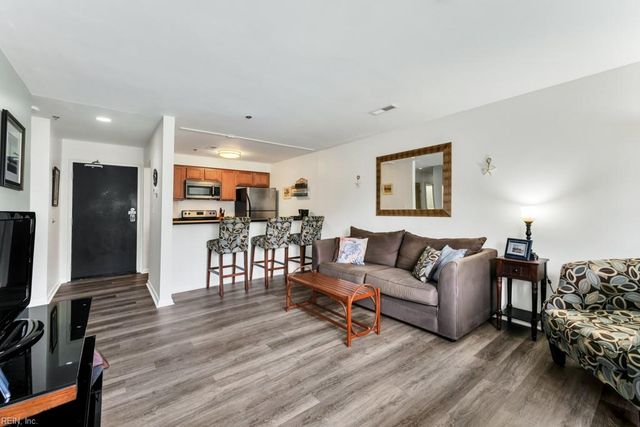 304 28th St Unit 110, Virginia Beach, VA 23451