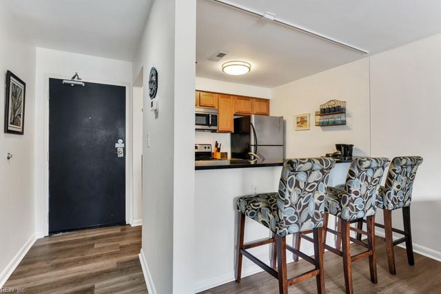 304 28th St Unit 110, Virginia Beach, VA 23451