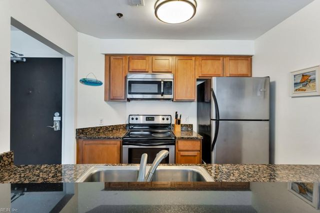 304 28th St Unit 110, Virginia Beach, VA 23451